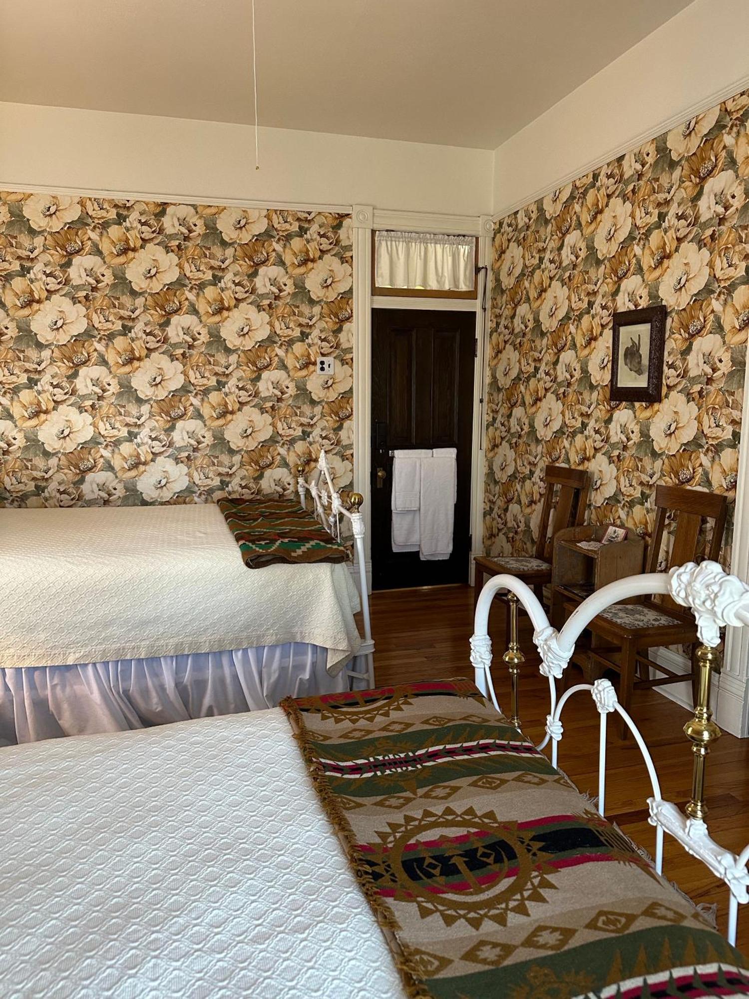 Gable House Bed And Breakfast Inn ดูแรงโก ภายนอก รูปภาพ