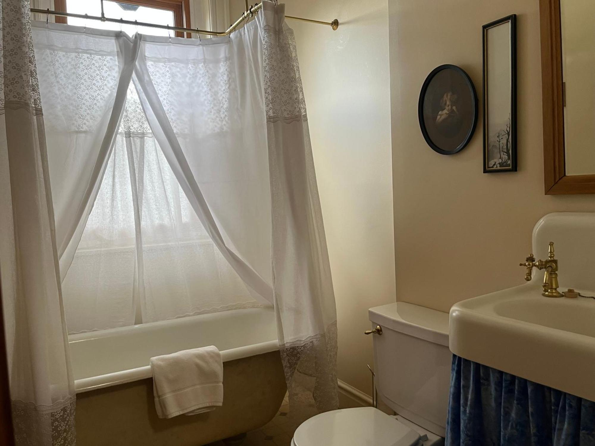 Gable House Bed And Breakfast Inn ดูแรงโก ภายนอก รูปภาพ