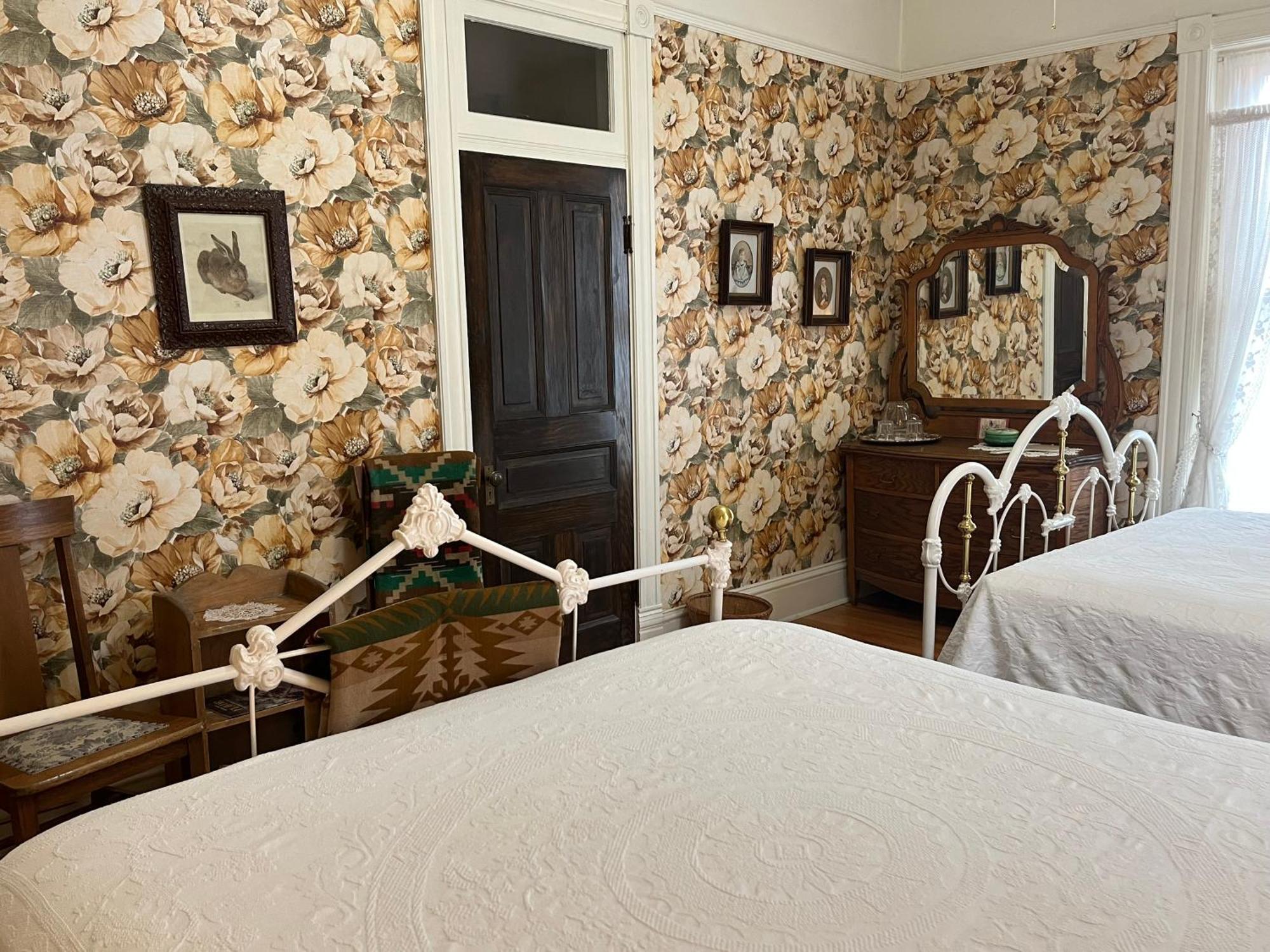Gable House Bed And Breakfast Inn ดูแรงโก ภายนอก รูปภาพ
