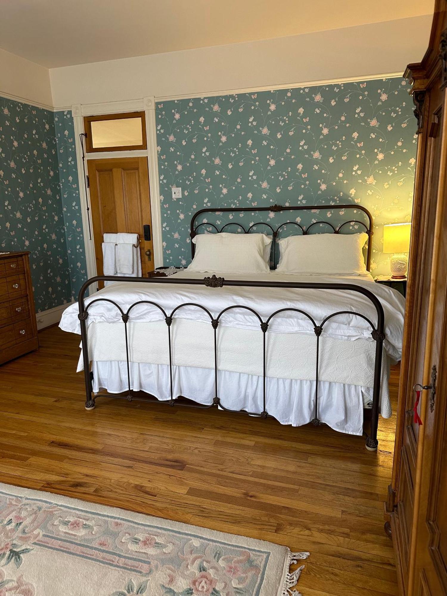 Gable House Bed And Breakfast Inn ดูแรงโก ภายนอก รูปภาพ
